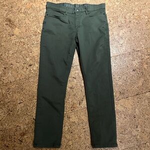 Men’s Green Chino Pants. 34 x 32. Never Worn.